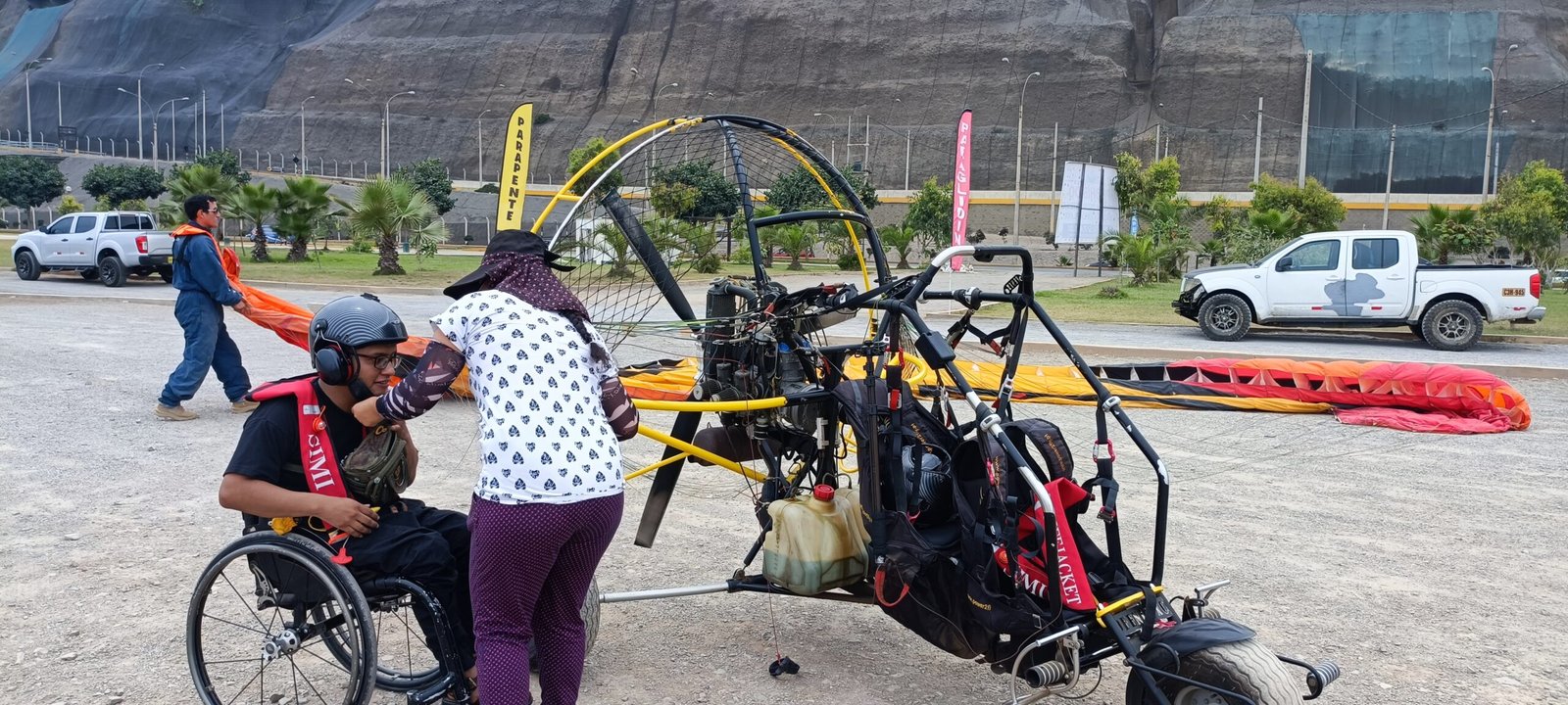 Equipo de Publicflyperu listo para atenderte